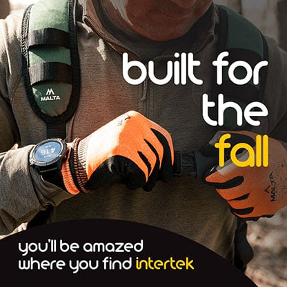 A hunter buckling his safety harness from Malta Dynamics